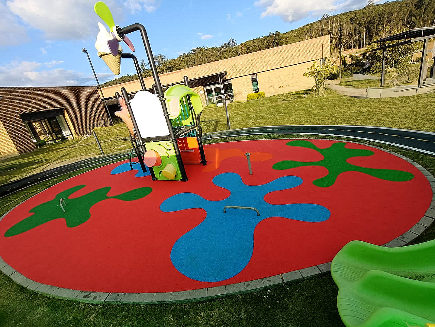 PISO CAUCHO RECICLADO